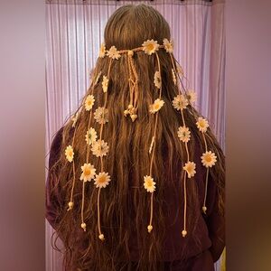 🆕Cascading Daisy Headband - White, Yellow. OS. NWT.